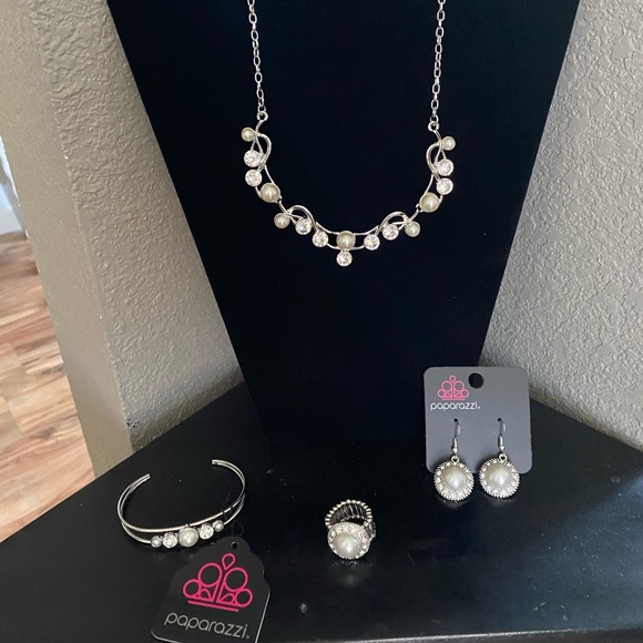 Jewlery Set for Prom - Picture 2 of 7